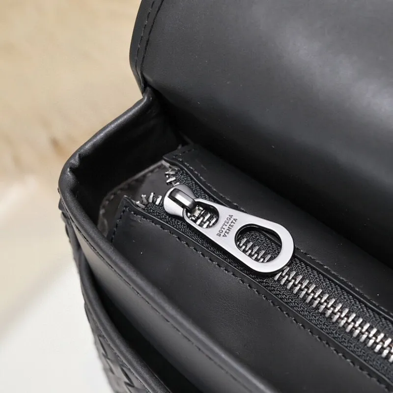 All categories 💚 Top version men’s bags 💚 BV 2024 new BV crossbody bag